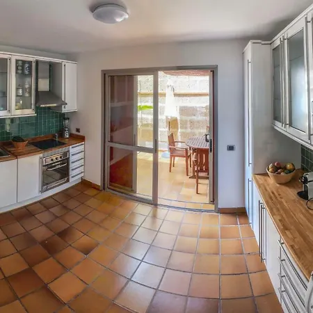 Hébergement de vacances Casa Paradise *